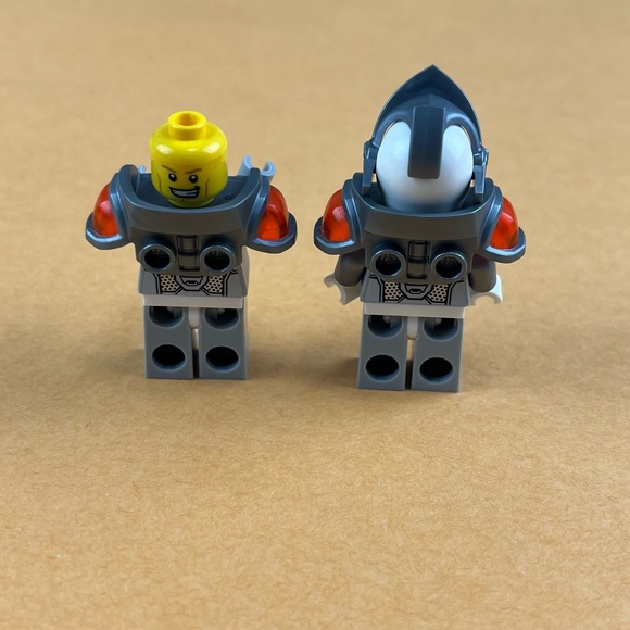 LEGO Nexo Knights Lance Flat Silver Visor Armor nex001 Minifigure Lot of 2 2” - Picture 4 of 6